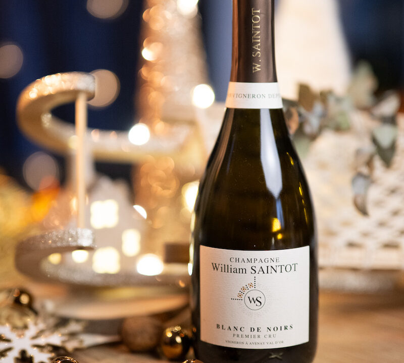 Un bon nougat glacé aux fruits confits associé au champagne Blanc de Noirs de la Maison William Saintot ?! Très bonne idée !!